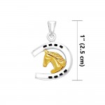 Le symbole significatif du Moyen Âge ~ Cheval frison en argent sterling dans les bijoux pendentifs en fer à cheval avec accent en or 14 carats