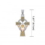 Croix celtique et pendentif irlandais Claddagh à trois tons