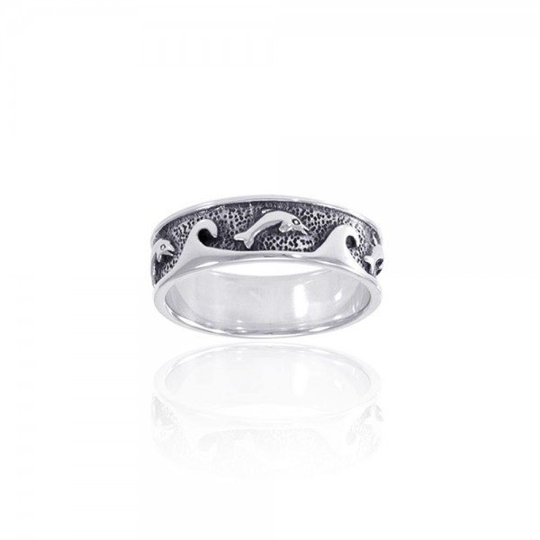 I love the ocean waves crashing on my feet ~ Sterling Silver Ring