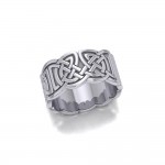 Dans une myriade de symbolisme continu ~ Celtic Knotwork Sterling Silver Ring