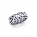 Unspoken words of love, friendship, and loyalty ~ Celtic Knotwork Claddagh Sterling Silver Ring