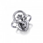 Of pure and endless love ~ Celtic Knotwork Claddagh and Hearts Sterling Silver 2-in-1 Ring