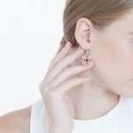 Symboles de la féminité Boucles d’oreilles en argent avec pierre précieuse